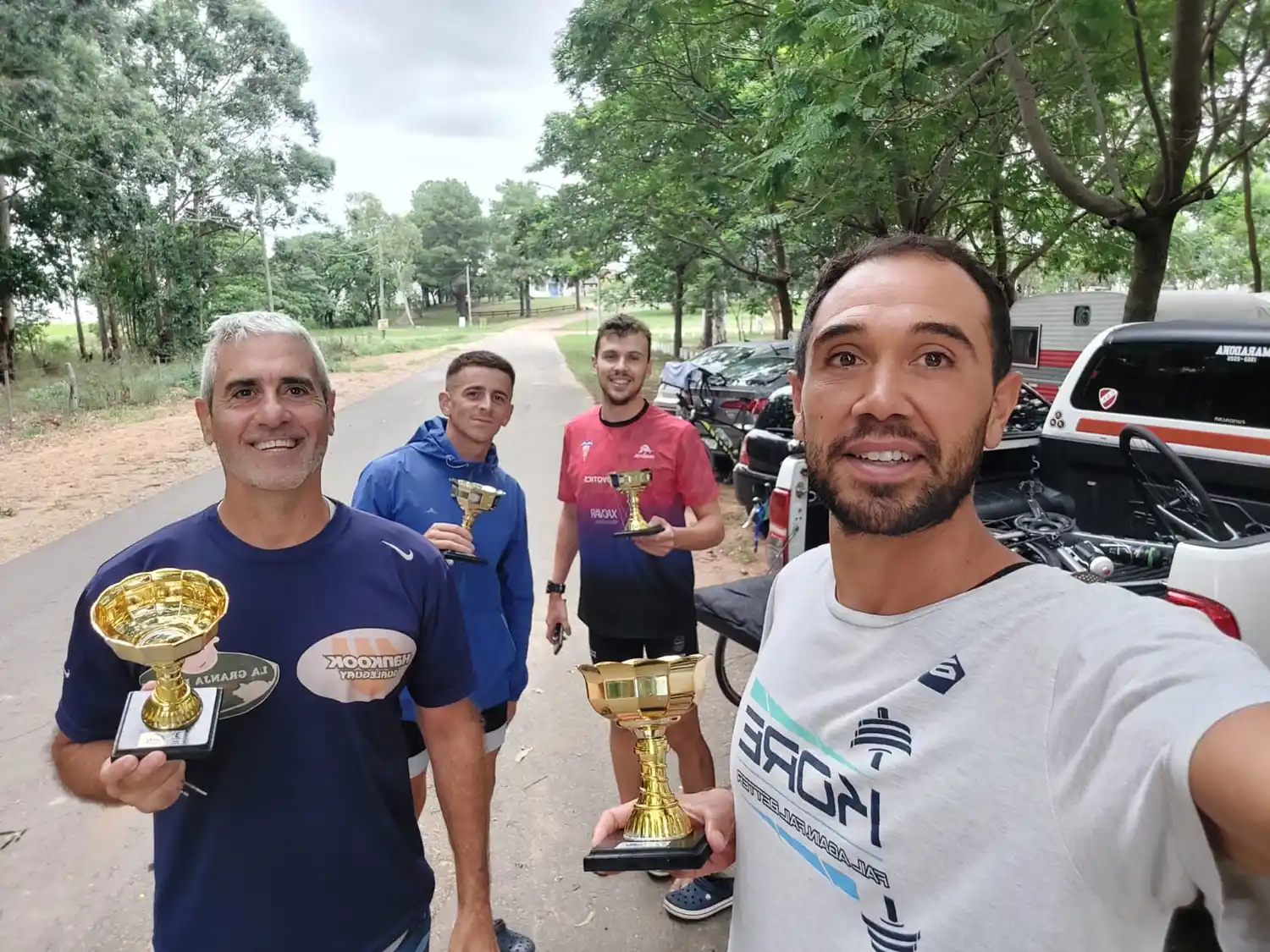 Destacada actuación de atletas Gualeyos