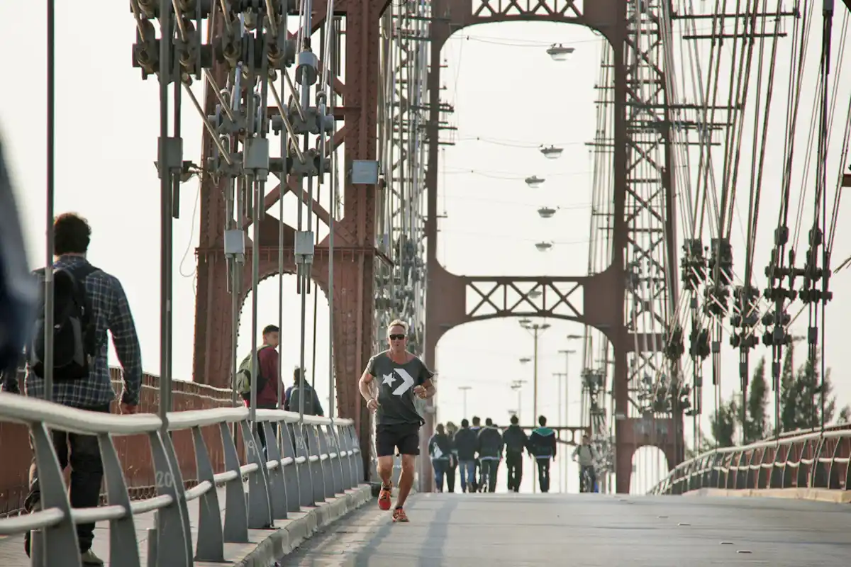 Solicitan que el Puente Colgante sea sólo para ciclistas y peatones
