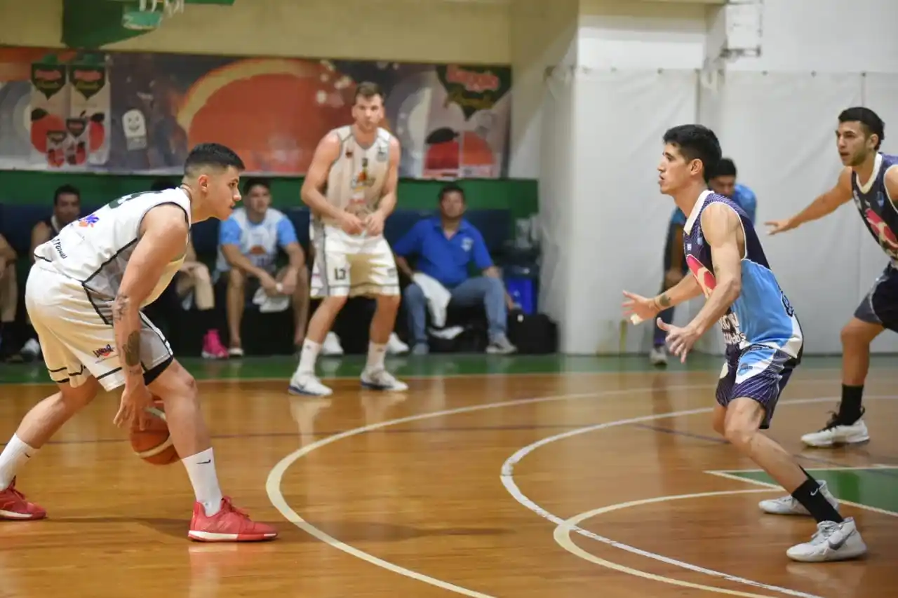 Con poco margen de error, Racing visita a Bancario en Gualeguay