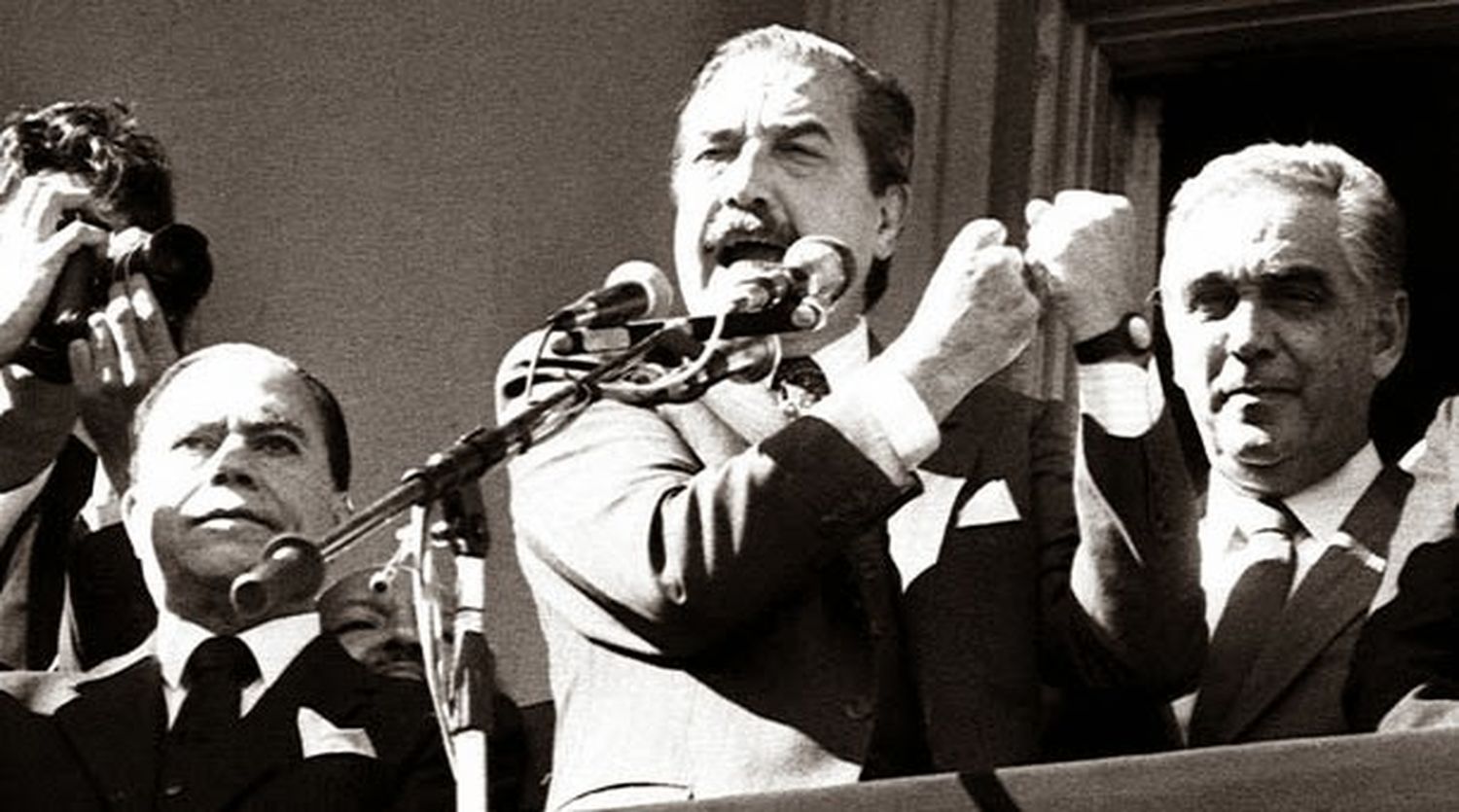 Homenajean a Alfonsín en Vicente López a 30 años del golpe carapintada
