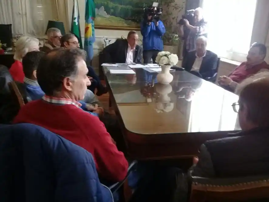 Presentaron al Intendente un proyecto para beneficiar al pasajero frecuente