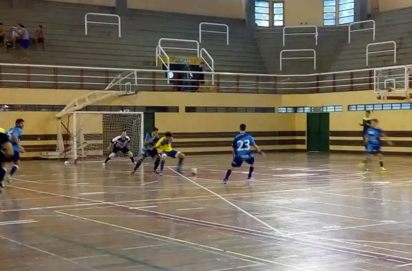 USAR se afianza en la punta