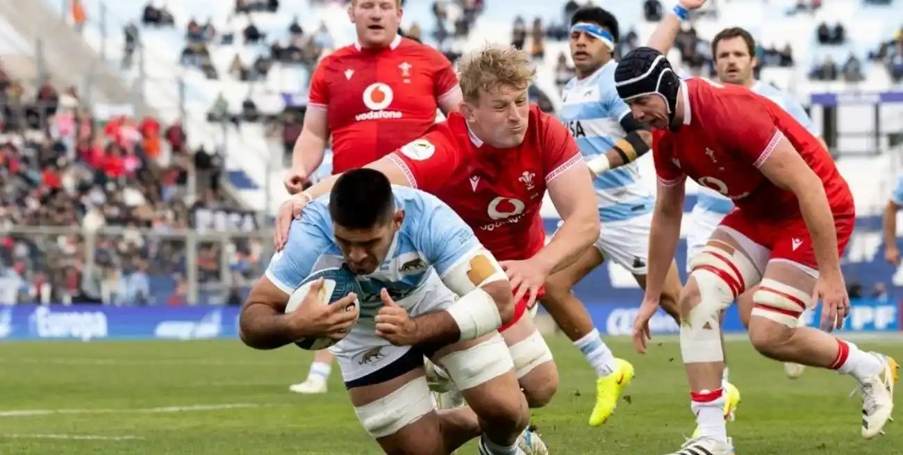 Joaquín Oviedo apoyó dos tries y lideró el ataque argentino en el triunfo sobre el conjunto galés.