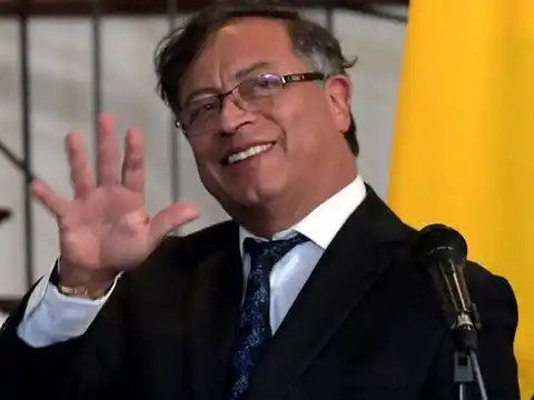 Petro rechaza medida del CNE contra su campaña y denuncia intento de "golpe de Estado" de la oposición