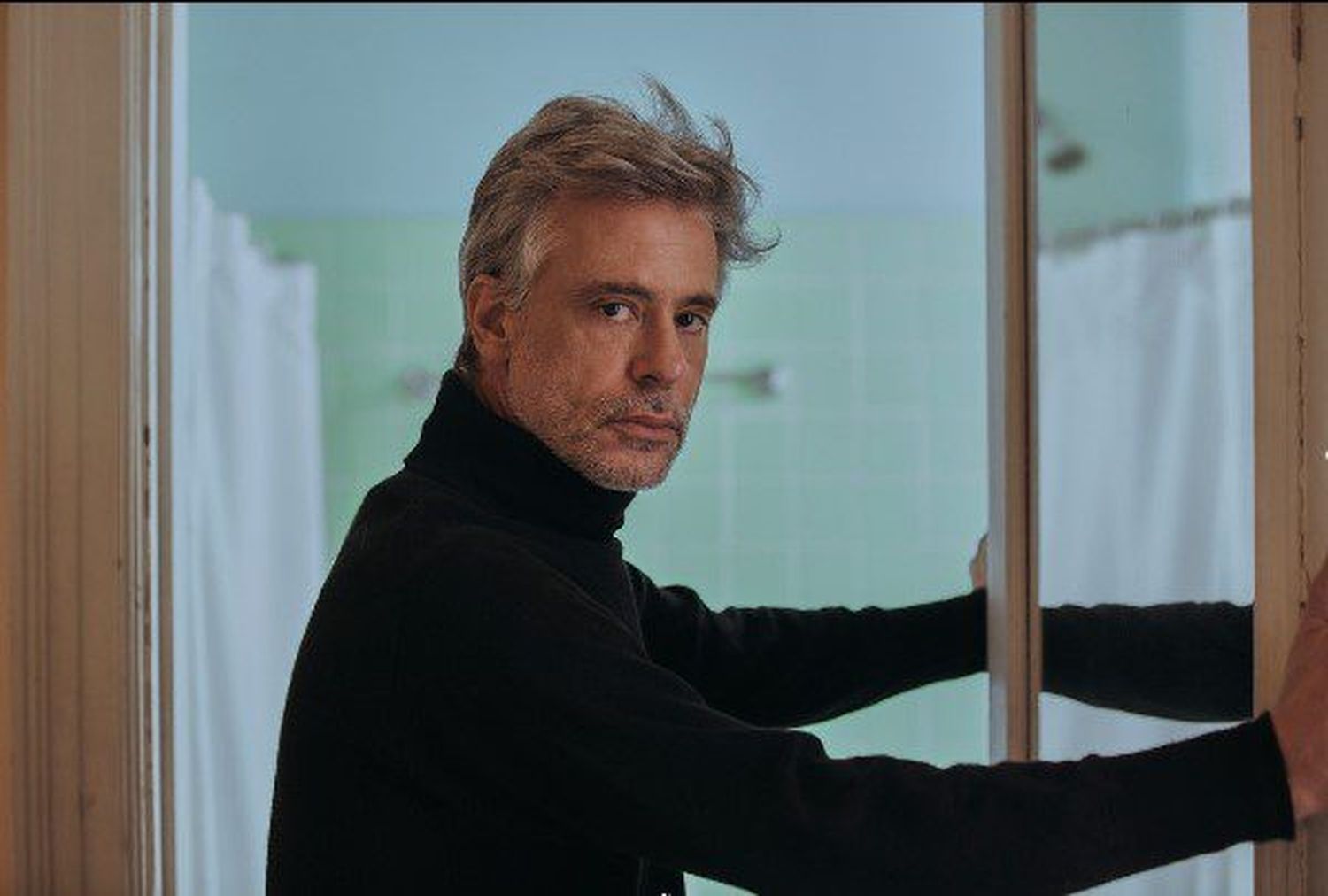Muere el actor peruano Diego Bertie luego de caer de un piso 14