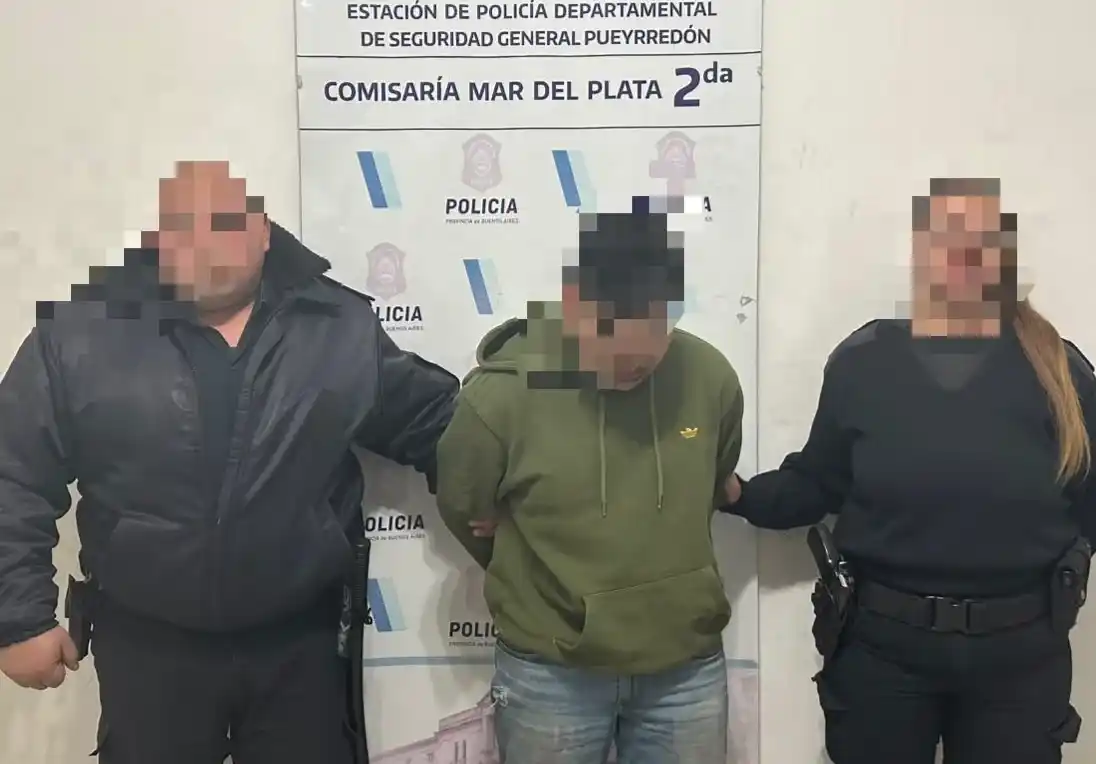 Durante el cacheo preventivo, el personal policial secuestró un destornillador tipo “yuga”, herramienta habitualmente utilizada para forzar cerraduras.