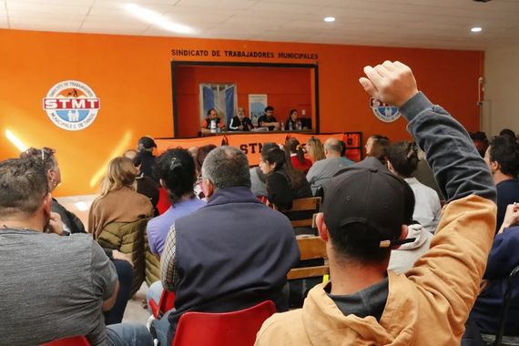 Los municipales recibirán un 30 por ciento de aumento salarial