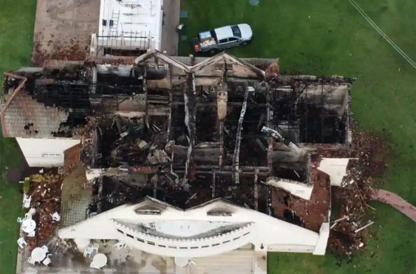 El día después: así quedó el Club House del Kentucky tras el voraz incendio