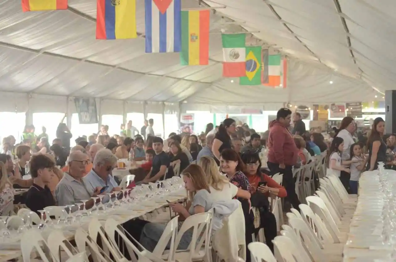 La Fiesta de las Colectividades llega este fin de semana a la ciudad de Brinkmann