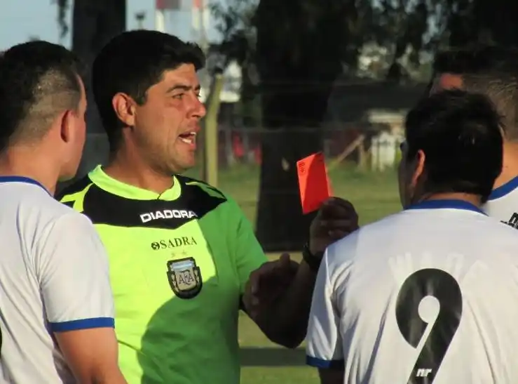 Duro informe del árbitro Demian Viola en contra el jugador Diego Cardozo