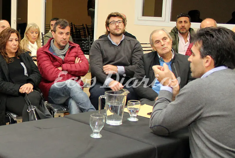 López con comerciantes analizaron alternativas para reactivar el sector