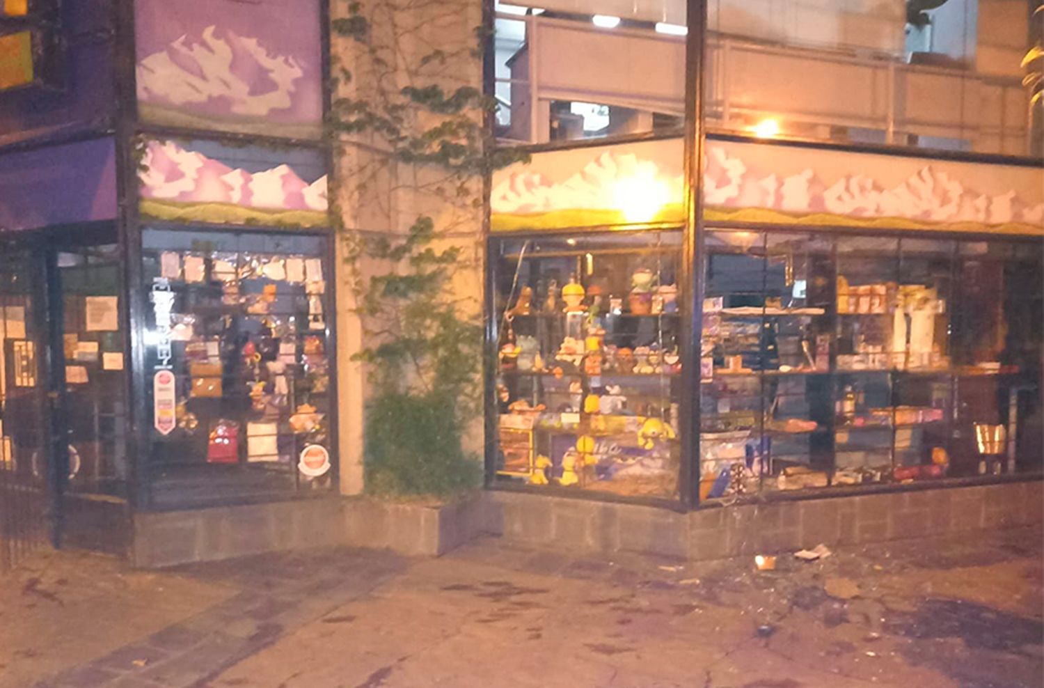 Cae malviviente con arma blanca que quiso robar comercio y luego rompió vidriera de otro
