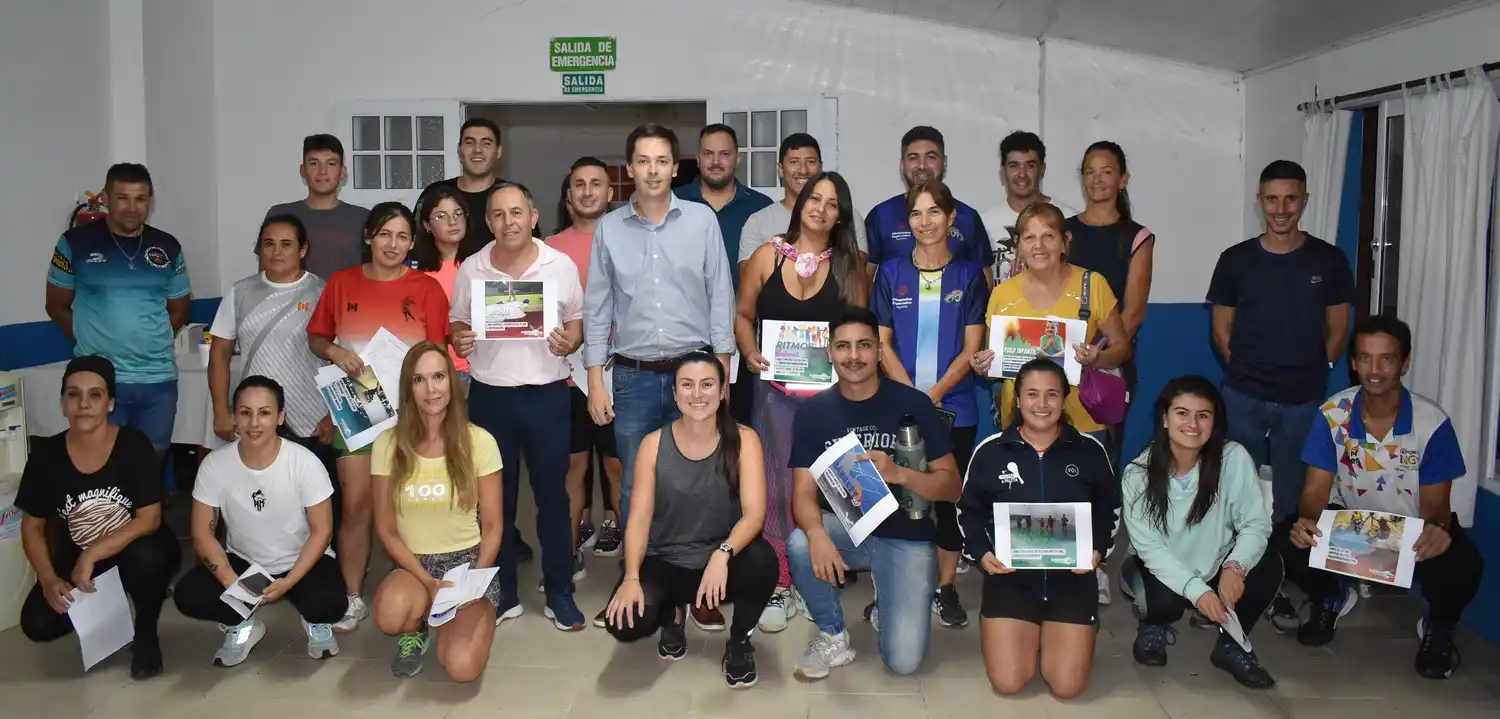 Presentación de escuelas municipales de deportes en Nogoyá