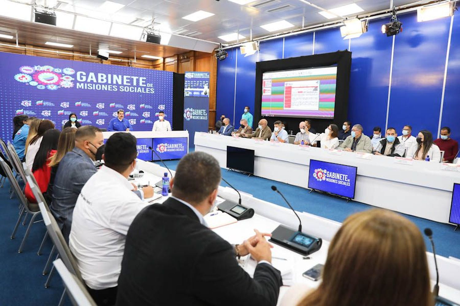 CARACAS podría quedar fuera: Maduro anuncia flexibilización para noviembre y diciembre