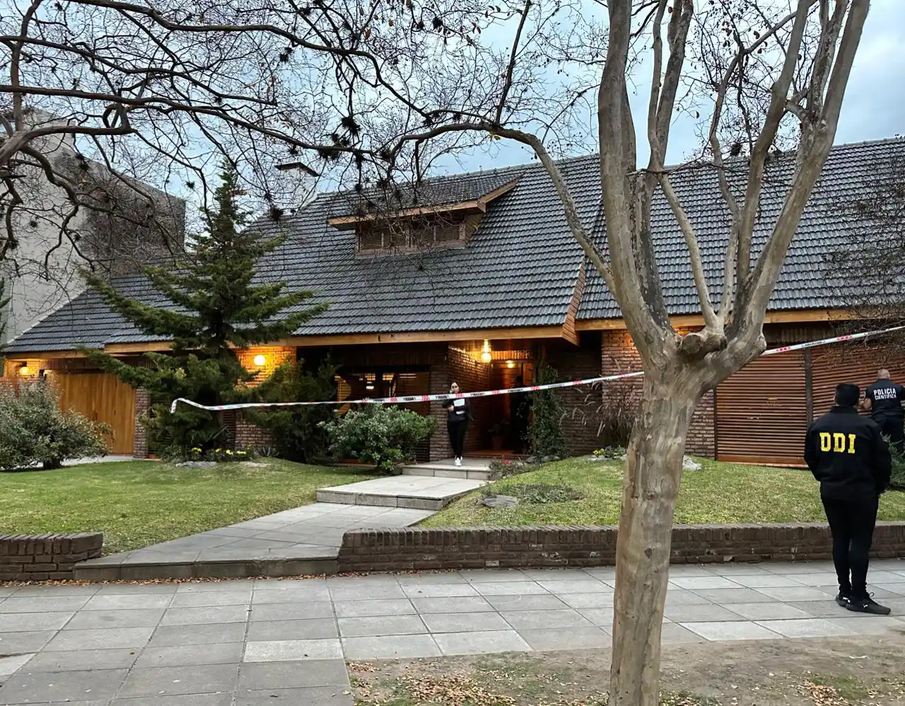 Brutal crimen en San Antonio de Padua: Un video muestra cómo escapaban los asesinos del empresario 