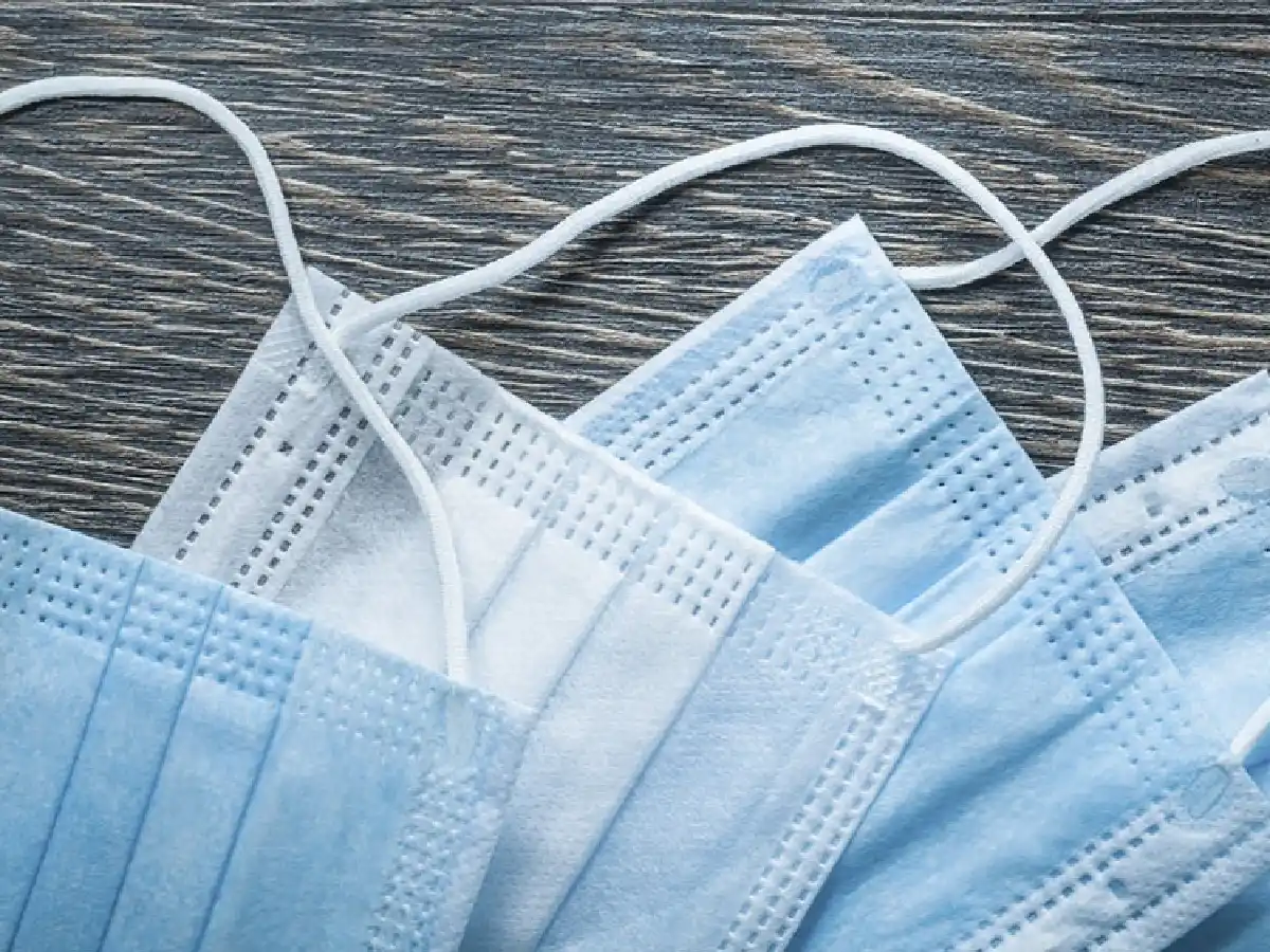 Uno de los asesores del Gobierno pide que la gente deje de comprar barbijos