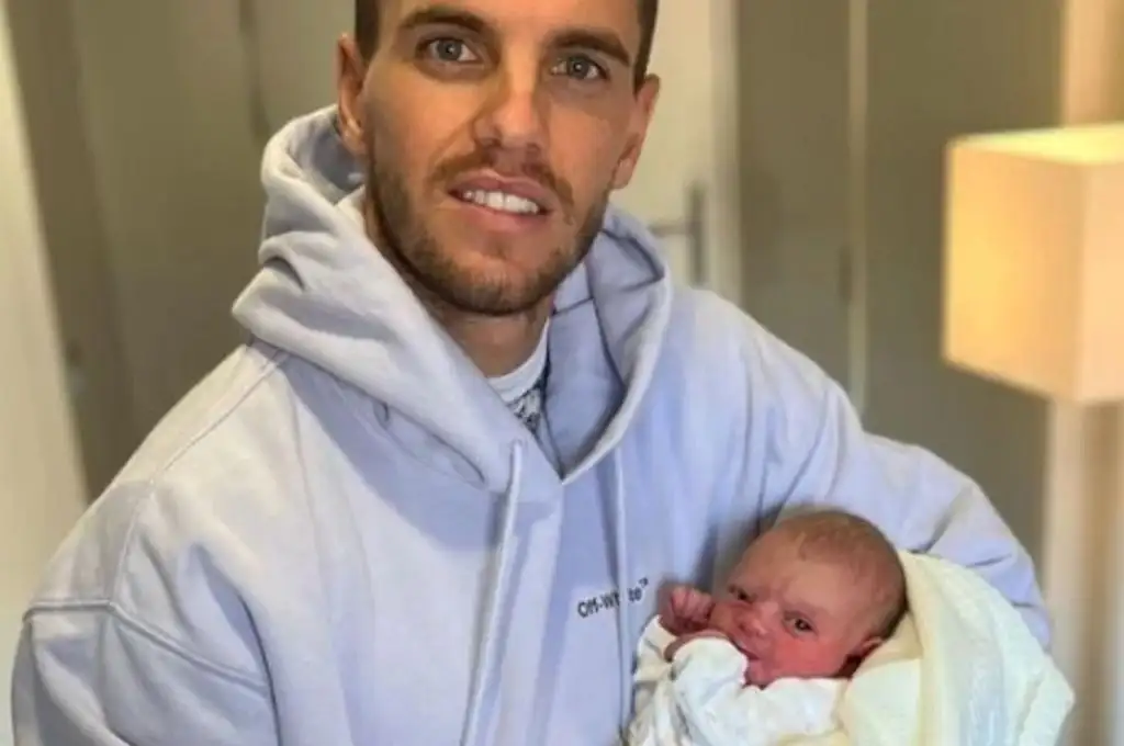 Lo Celso celebró el nacimiento de su primera hija tras perderse el Mundial