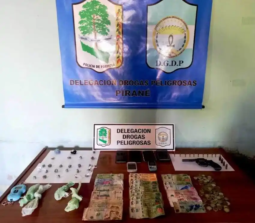 Desarticulan dos centros de distribución de drogas y se detuvo a dos personas