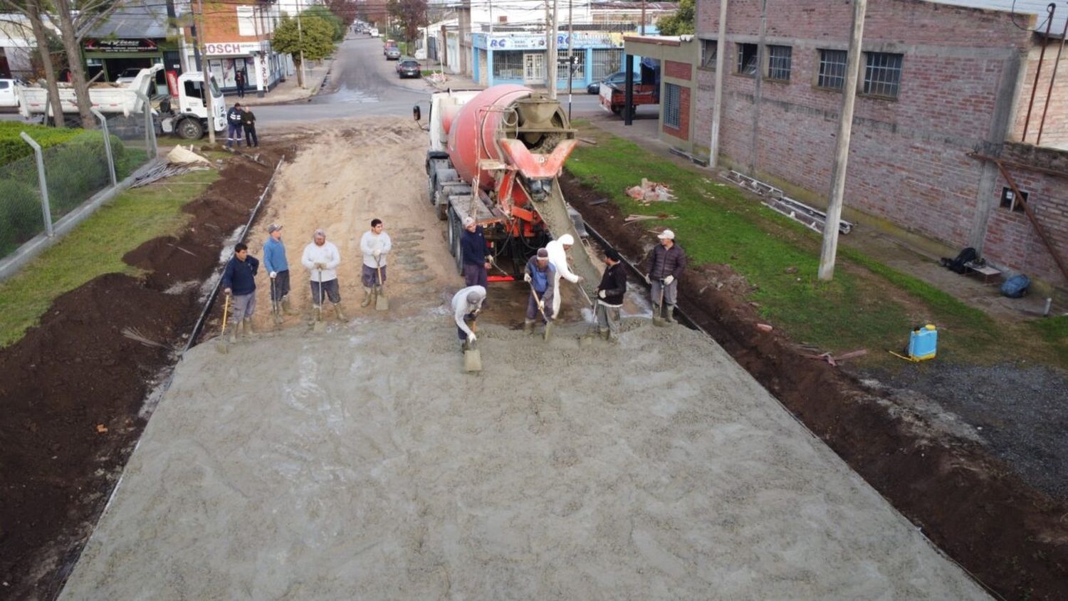 Variada agenda de trabajo en pavimento, desagües y arreglo de calles