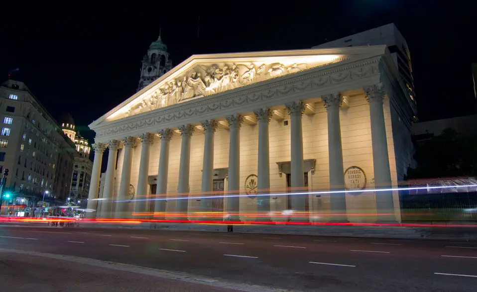 CABA: Philips renueva la Catedral Metropolitana