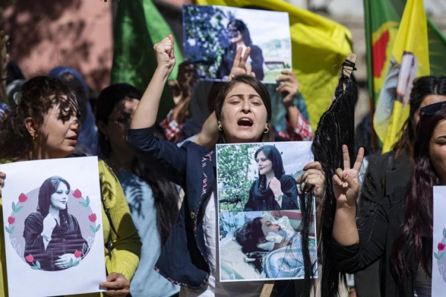 Protesta por la muerte de Amini. Foto: AFP