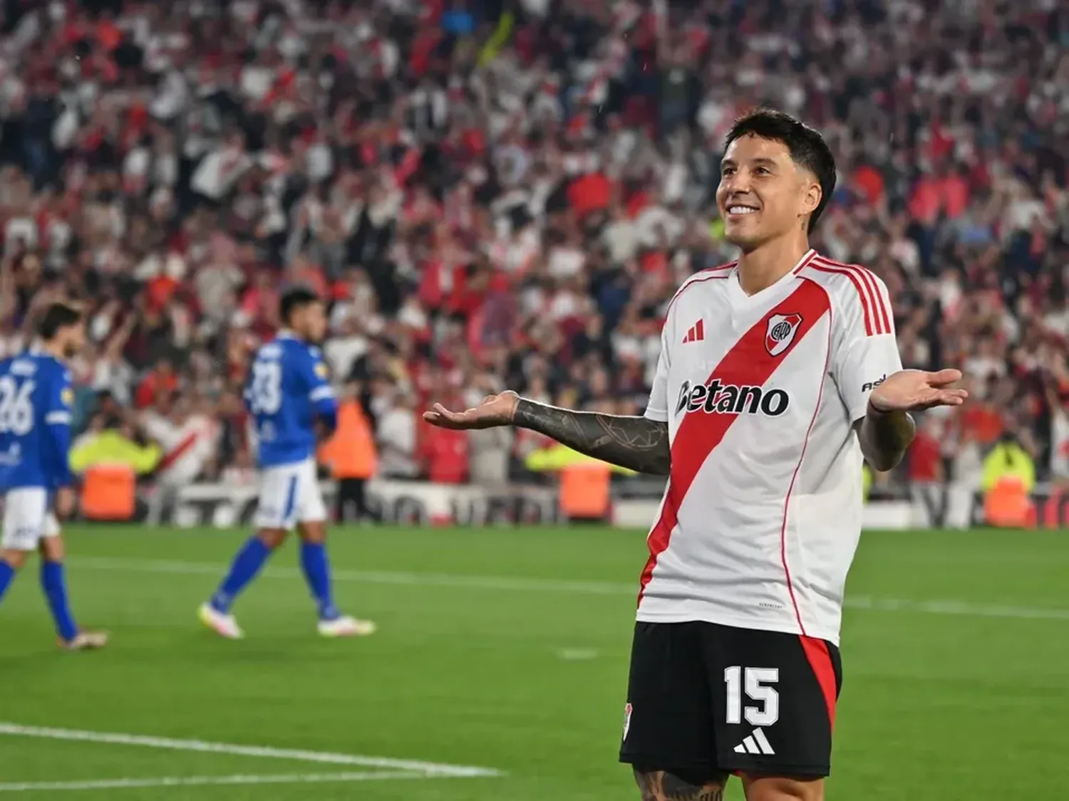 River aplastó a Vélez bajo la lluvia y llega encendido a los playoffs del Apertura