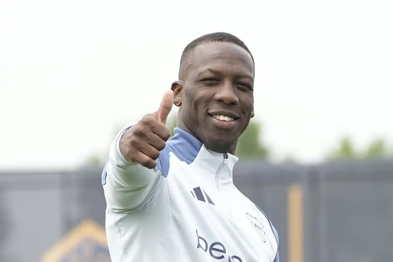 Advíncula se irá de Boca.