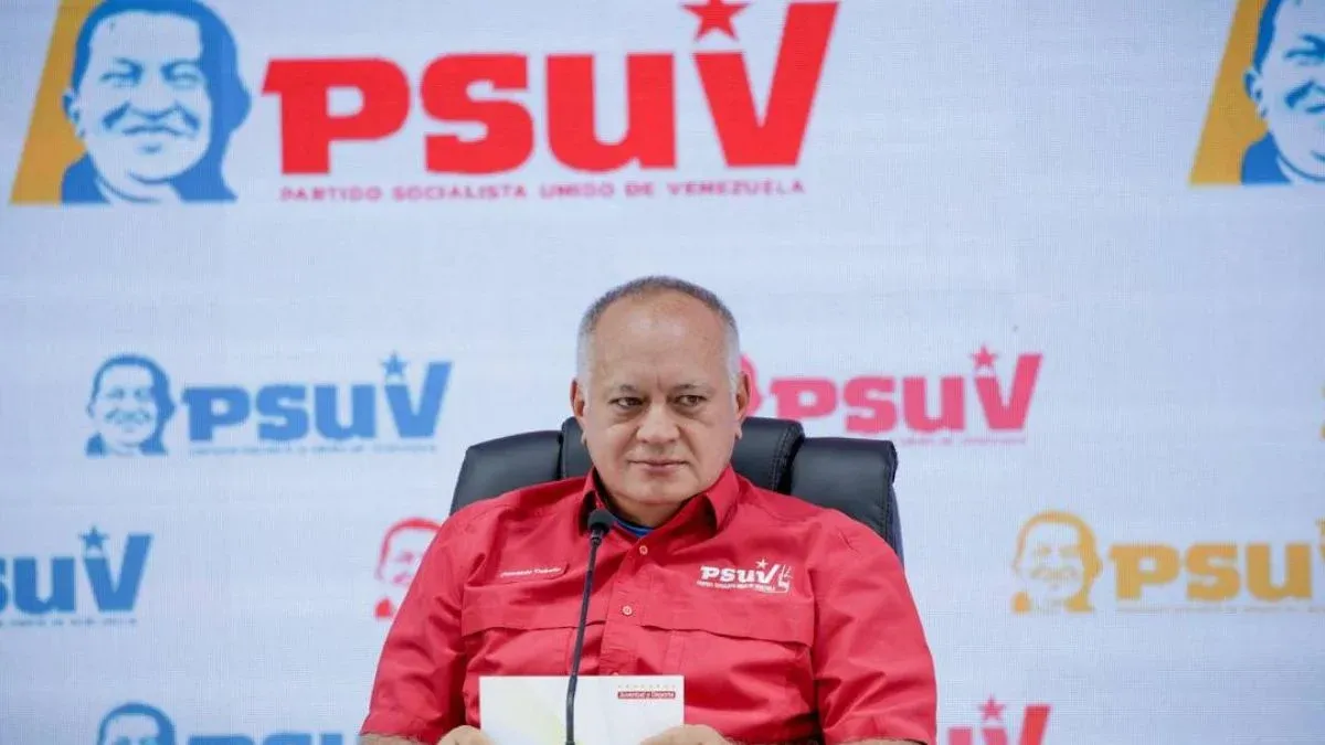 Diosdado se burla del enjambre: «se la da de ABEJA REINA y NO LLEGA A BACHACO» (Detalles)