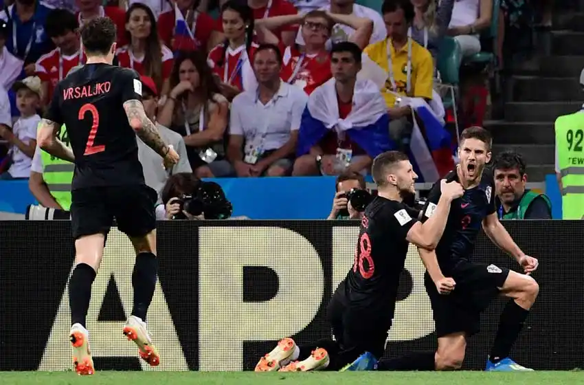 En un infartante partido, Croacia eliminó al anfitrión y se metió en semis