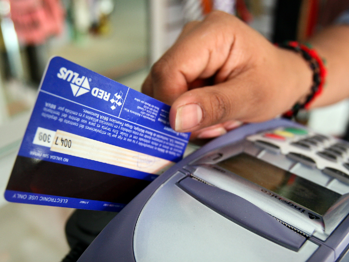 El uso de tarjetas de débito aumentó 14,29% en 2020 y ganaron participación los planes Ahora
