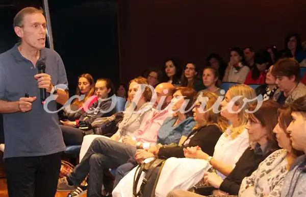 “Esto no va a cambiar y los docentes estamos entrando marcha atrás al futuro”