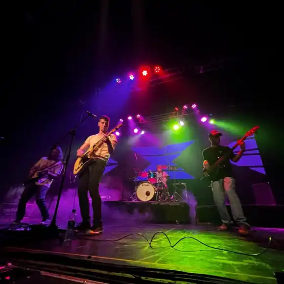 “Rey Cuervo” presenta su segundo disco este viernes en Rafaela: "Queremos mantener la cercanía con nuestro público"