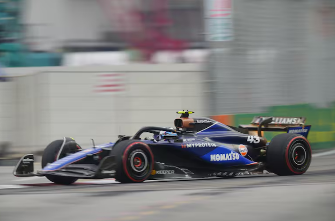 Franco Colapinto quedó en la posición 16 en la segunda prueba en Singapur