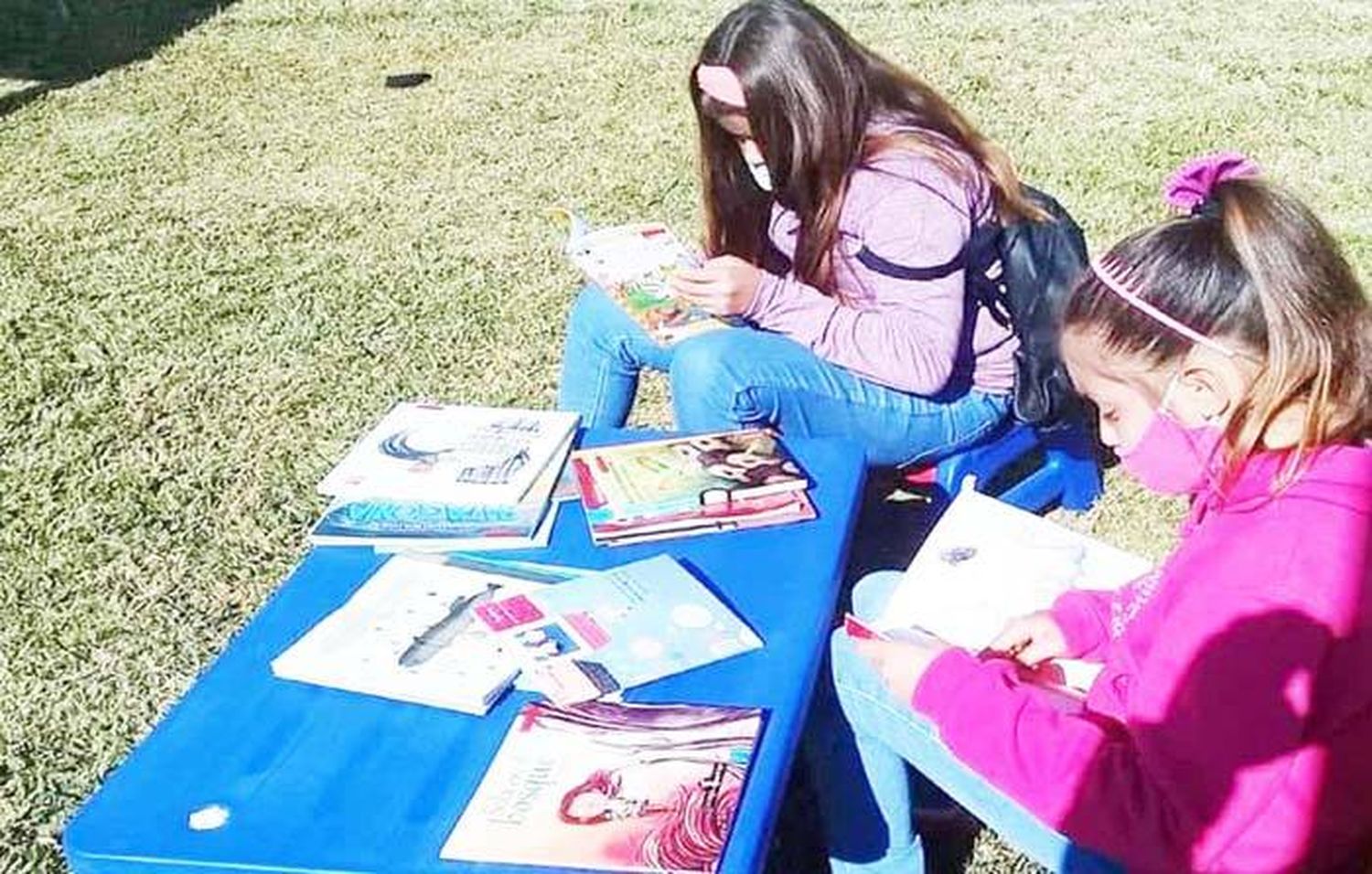 El Bibliomóvil recorre la  provincia promoviendo la lectura