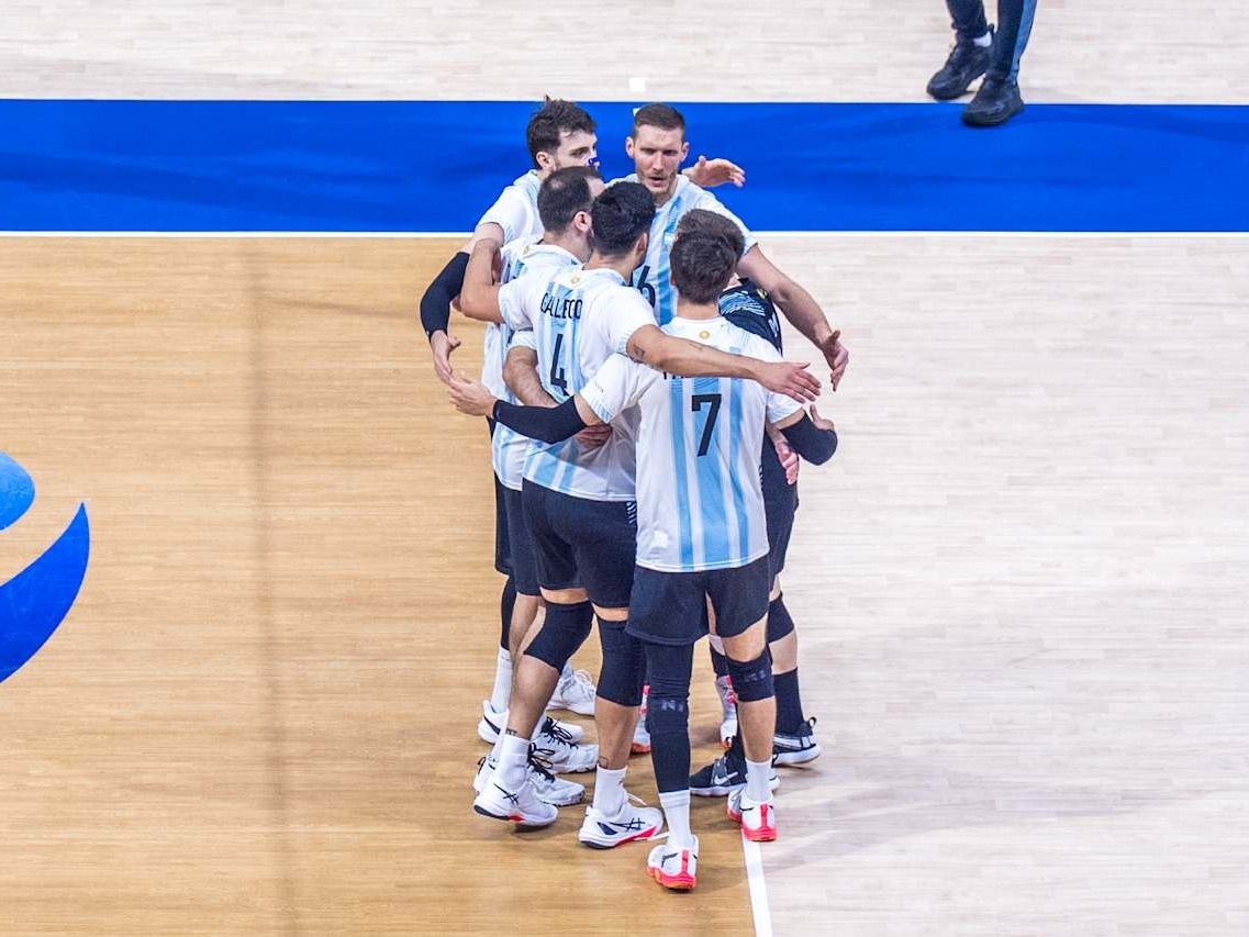 Argentina va ante Italia el domingo a las 04:30 hs.Foto:FEVA