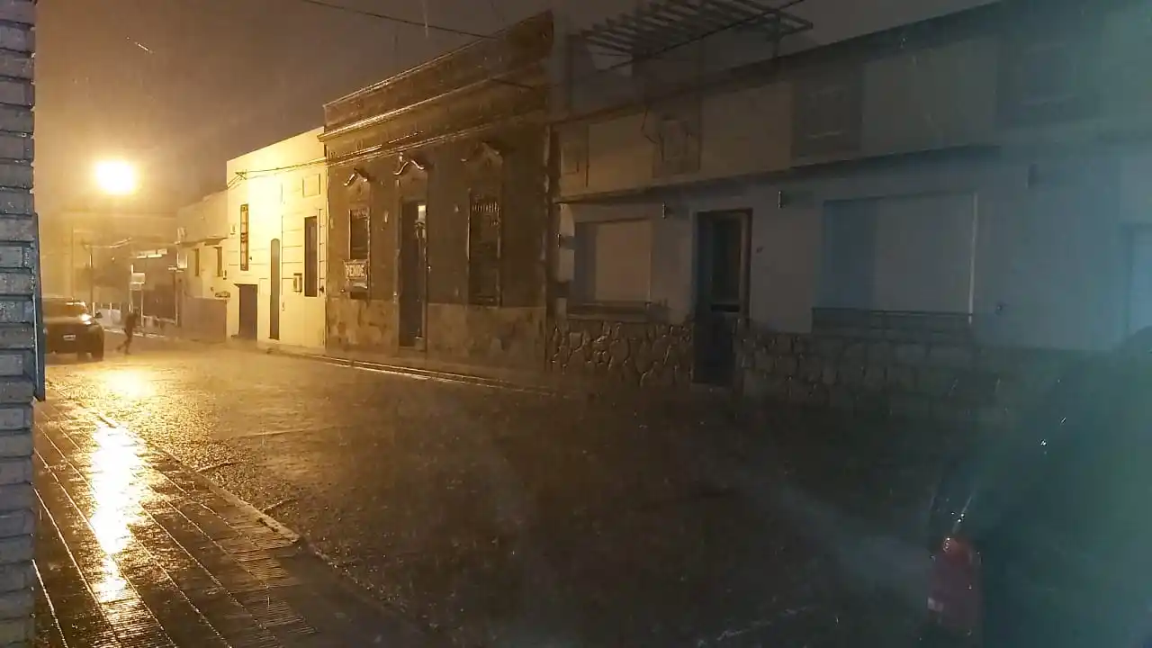 Este viernes se desató una fuerte tormenta en la ciudad de Victoria