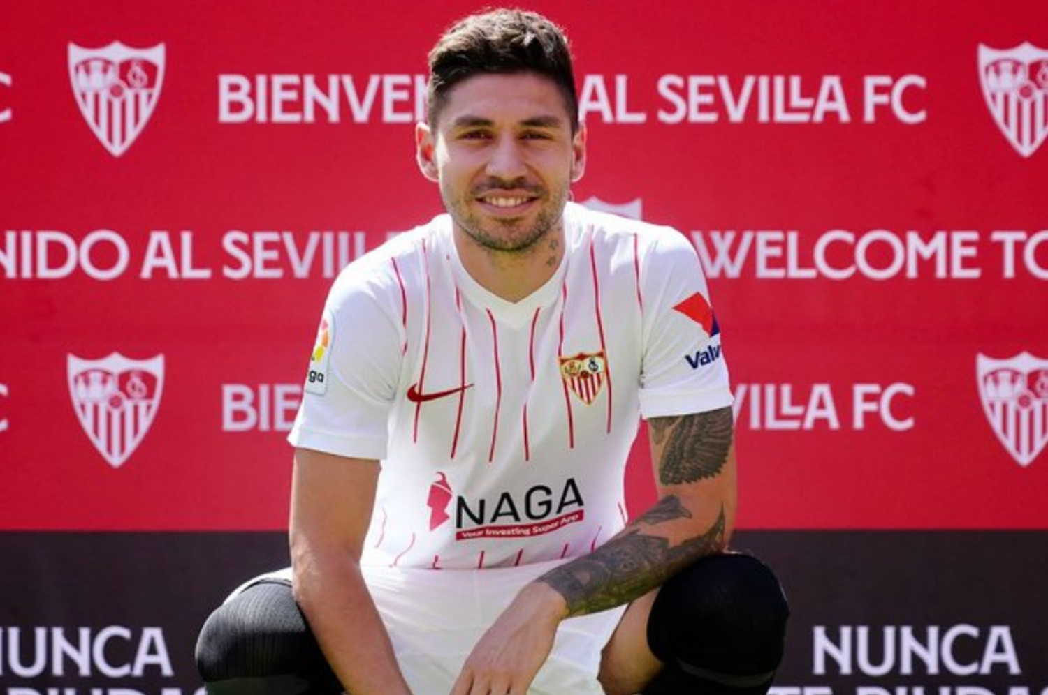 Montiel es oficialmente nuevo jugador del Sevilla