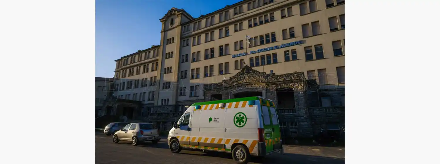 Le disparan a una mujer cuando caminaba por la plaza