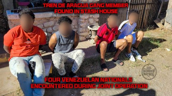 HALLAN a 4 VENEZOLANOS en una «casa de seguridad» en Texas: los van a deportar