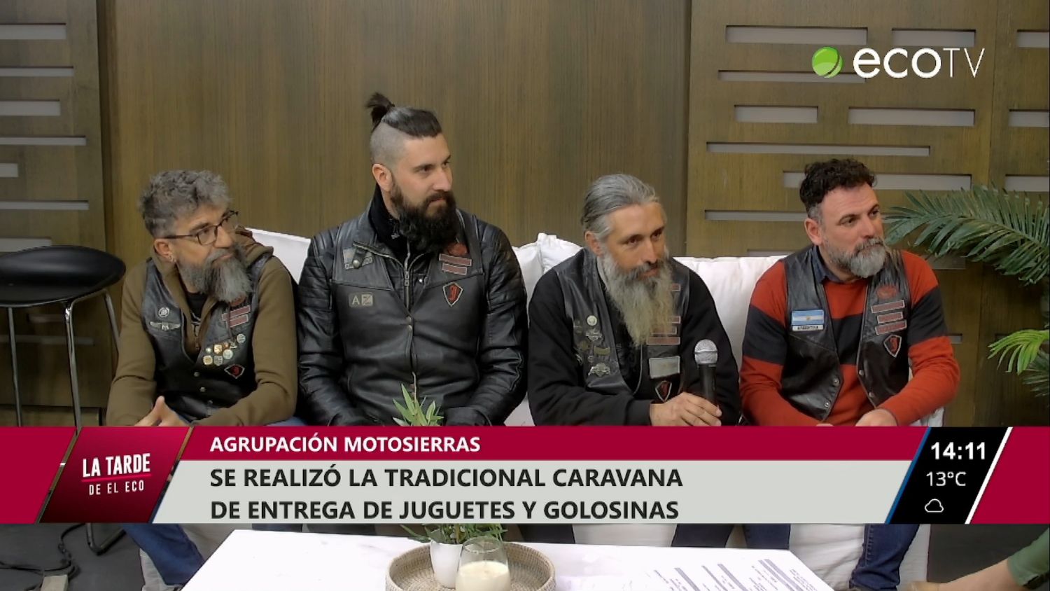 Se realizó la tradicional caravana de entrega de juguetes y golosinas