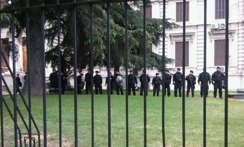Tensión en La Plata: Vidal busca aprobar la reforma jubilatoria para empleados del Banco Provincia