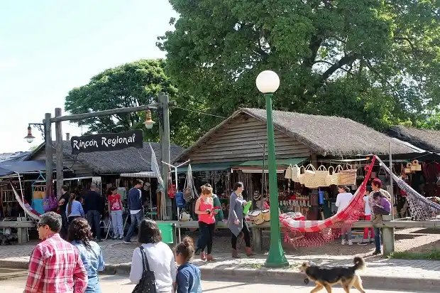 Irazusta enfrentó las críticas: “estamos trabajando para un turismo familiar”