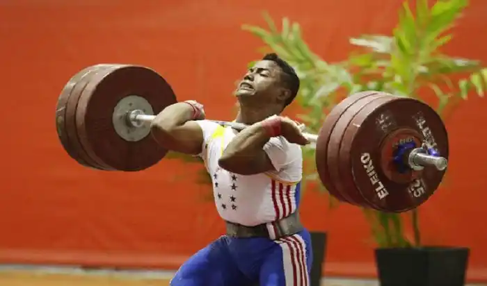 ¡ORGULLO VENEZOLANO! Keydomar Vallenilla se lleva tres medallas de bronce en mundial de pesas