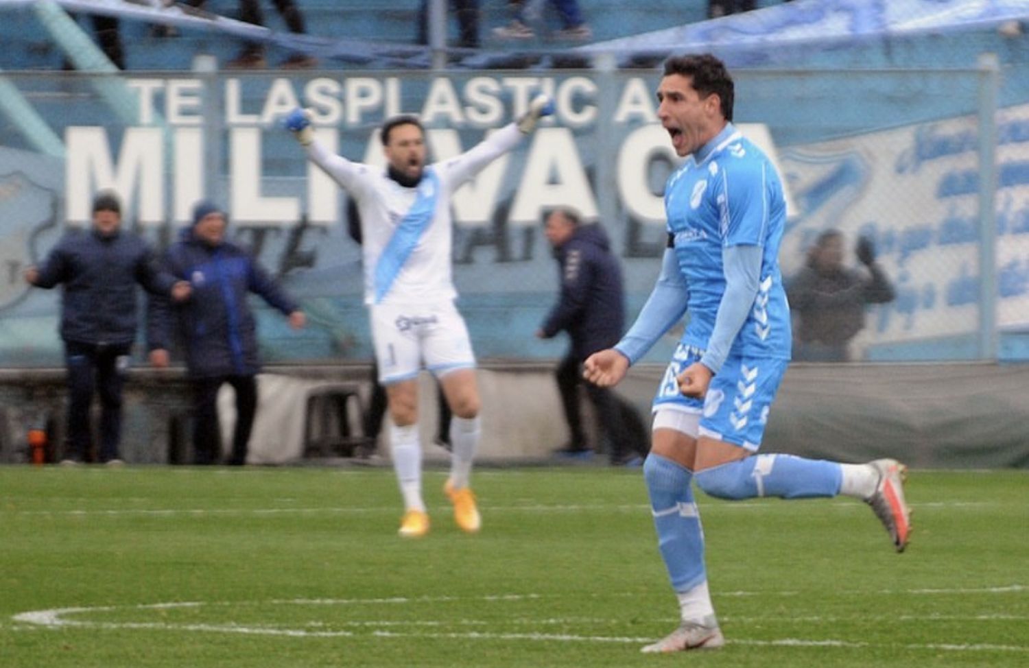 Golazo de Facu Callejo en el empate de Temperley