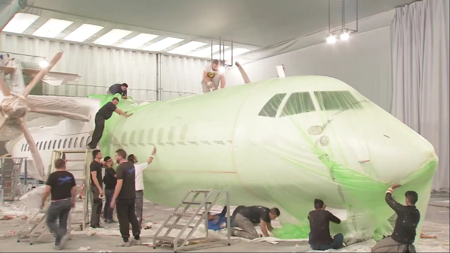[Video] Así se pintó el primer ATR 72-600 (LV-GUG) de Avianca Argentina