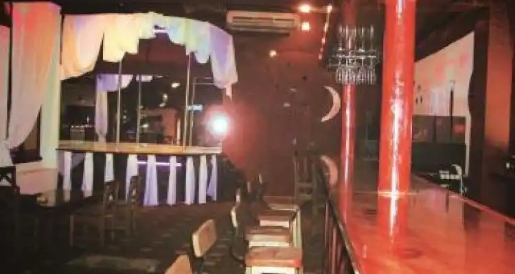 El lado oscuro de la Luna (Night)