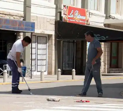 El Ejecutivo pagó los aguinaldos, pero amenazan con el quite de colaboración