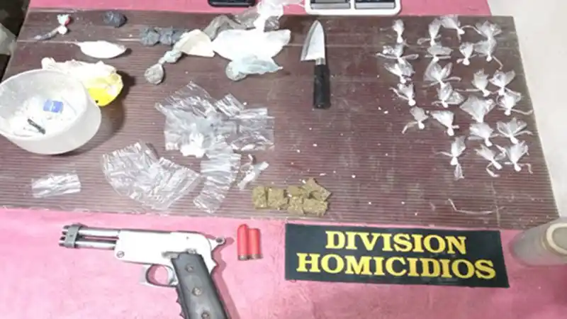 Secuestraron marihuana, cocaína y un arma de fuego en un allanamiento