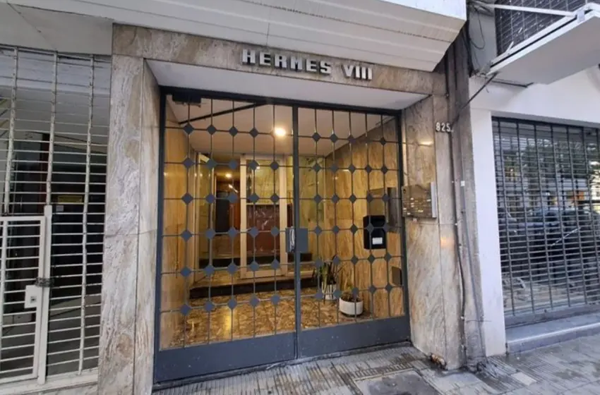 Conmoción por robo a varias oficinas en un edificio del Paseo del Siglo