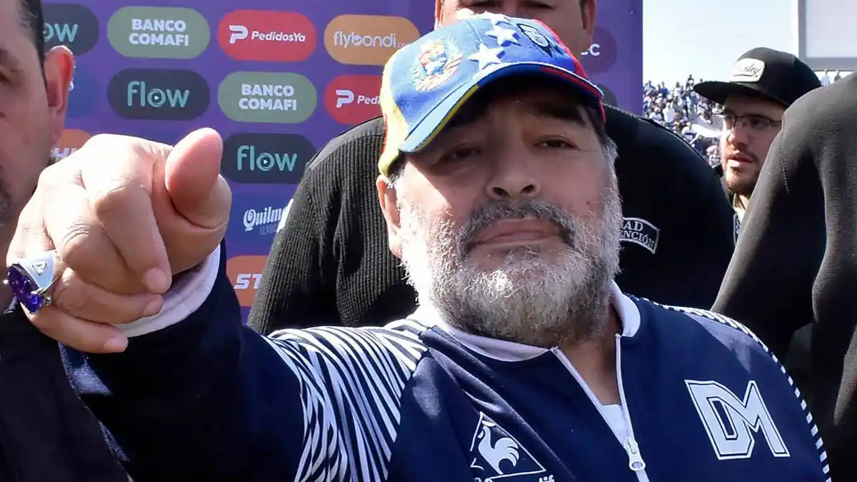 Marcha atrás: Maradona se queda en Gimnasia